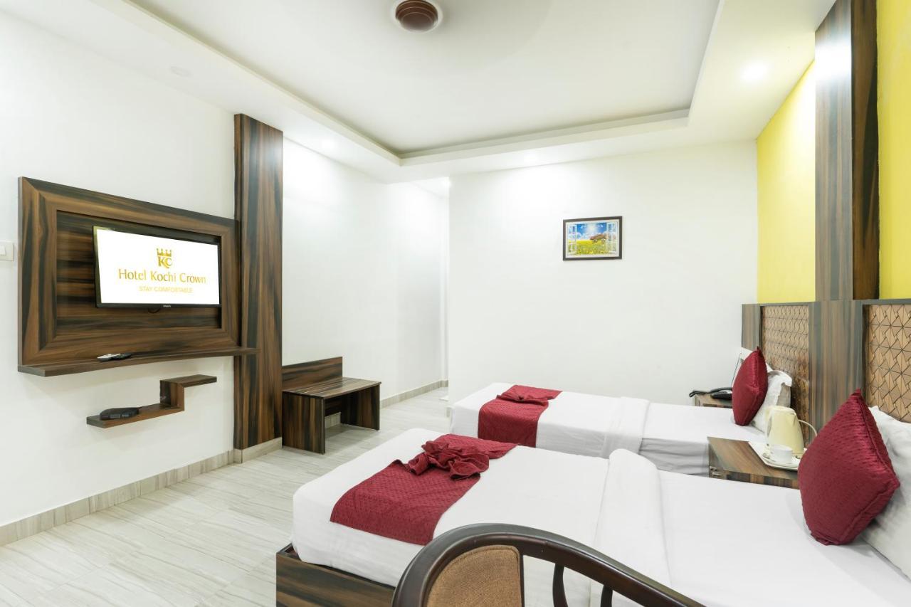 Hotel Kochi Crown Экстерьер фото