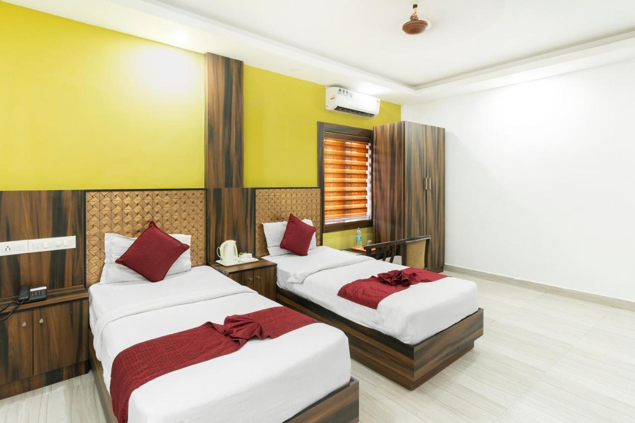 Hotel Kochi Crown Экстерьер фото