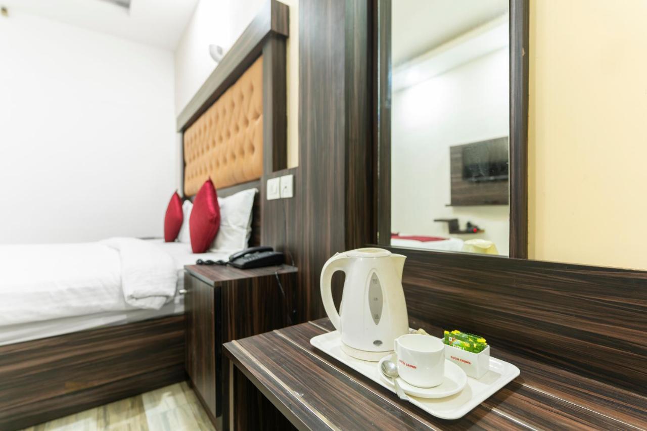 Hotel Kochi Crown Экстерьер фото