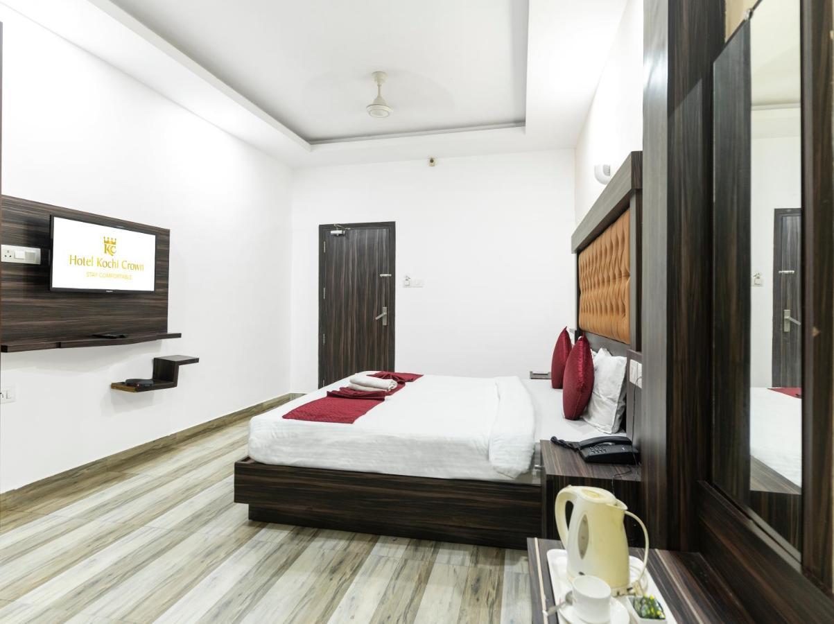 Hotel Kochi Crown Экстерьер фото