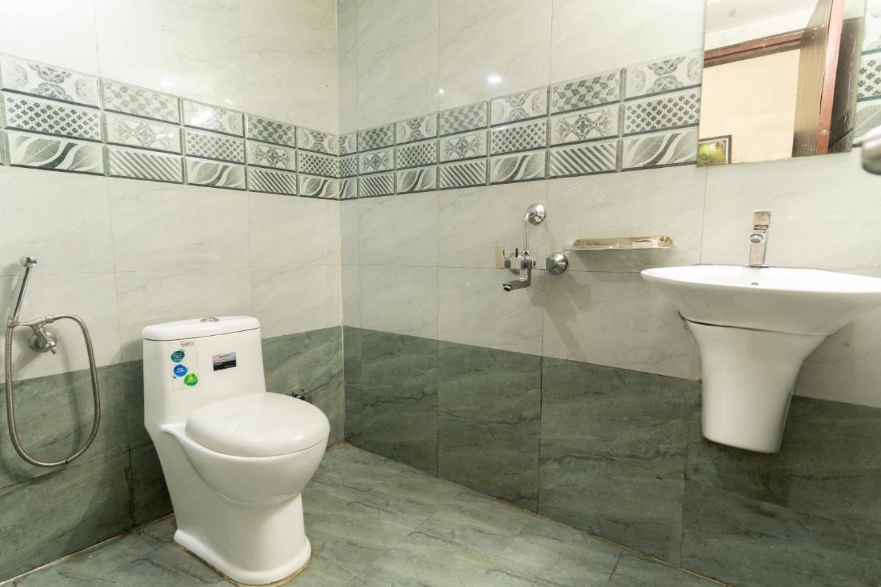 Hotel Kochi Crown Экстерьер фото