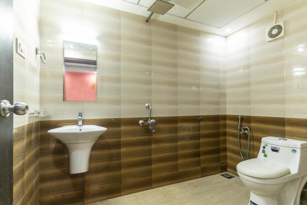 Hotel Kochi Crown Экстерьер фото