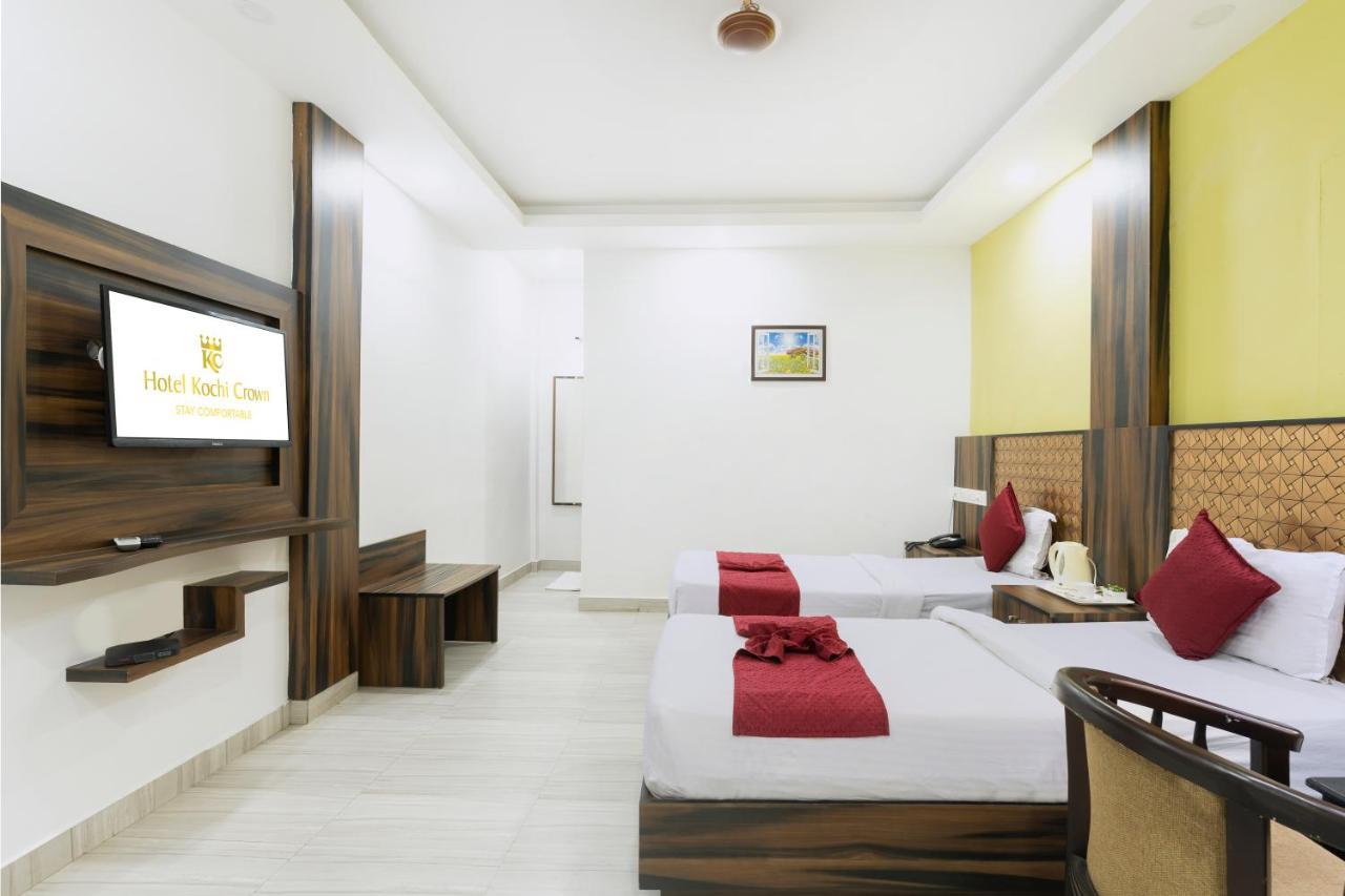Hotel Kochi Crown Экстерьер фото