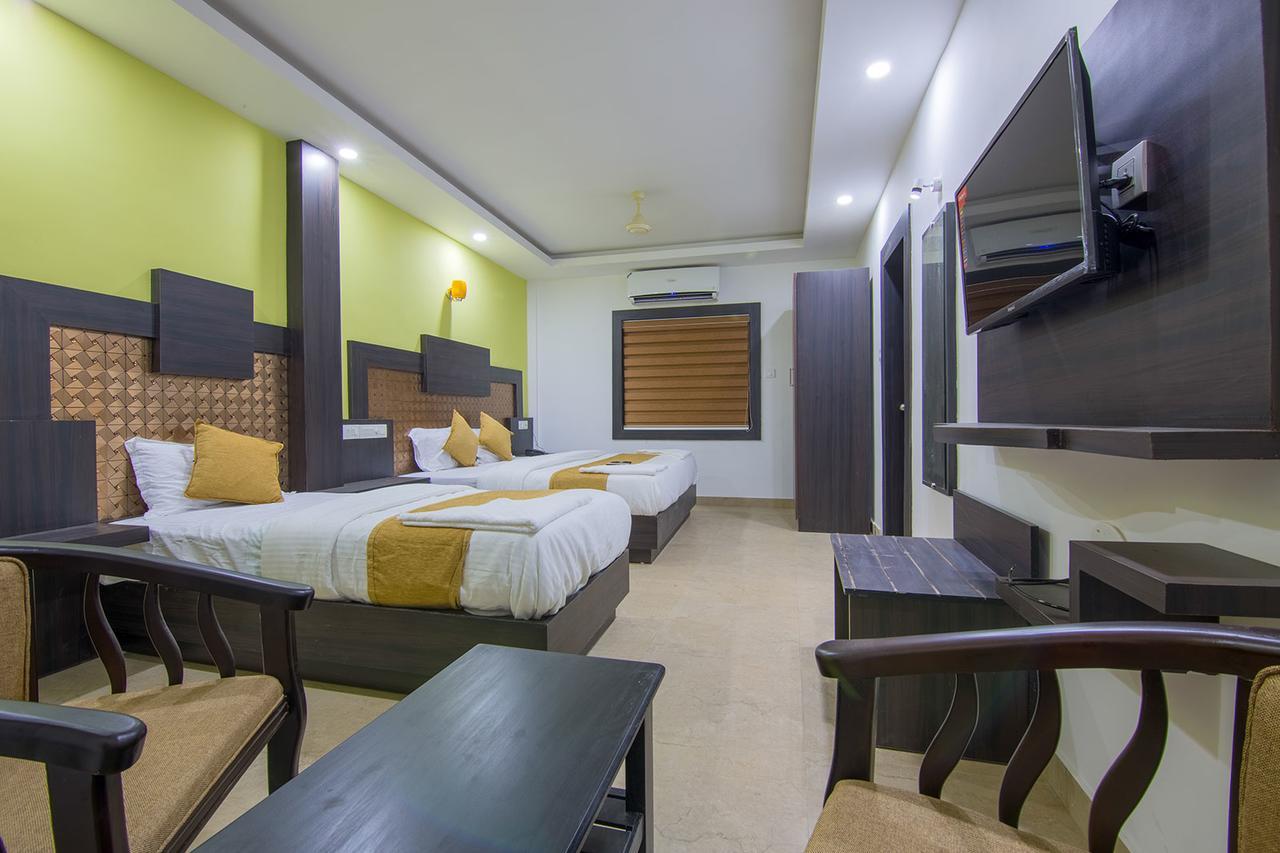 Hotel Kochi Crown Экстерьер фото